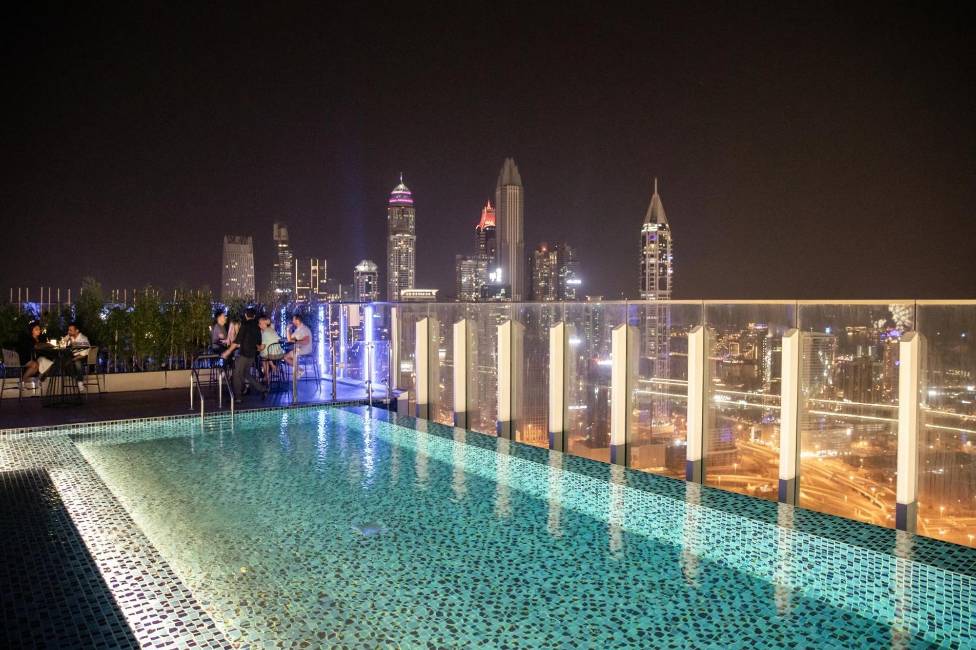 Taj Jumeirah Lakes Towers Dubai Exterior foto